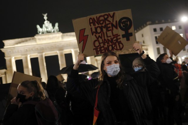 Poljska: Najavljen najveći protest zbog zabrane abortusa