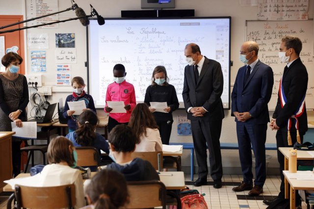 In France, 12 million students start school in the middle of quarantine