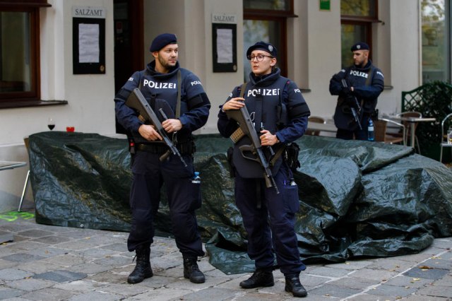 Islamska država: Preuzimamo odgovornost za napad; Beograd u bojama Austrije VIDEO/FOTO
