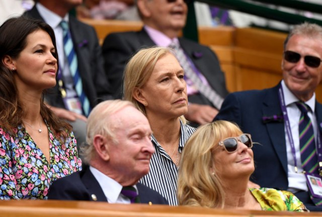 "Ðokoviæu, opusti se – gledaj TV ili pleti šalove, nemoj da nas deliš"