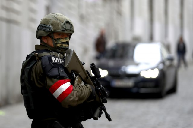 Koga je ubio terorista iz Beča - među žrtvama konobarica i slučajni prolaznik FOTO