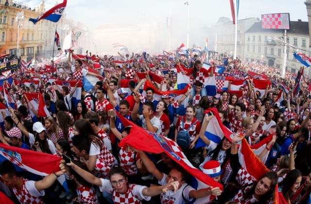 Hrvatska na nogama: Pogledi ka Beogradu i balkanski naboj na Ostrvu