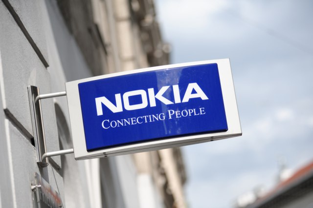 Nokia vraæa dva modela sa poèetka veka: Dodaje im WhatsApp i YouTube