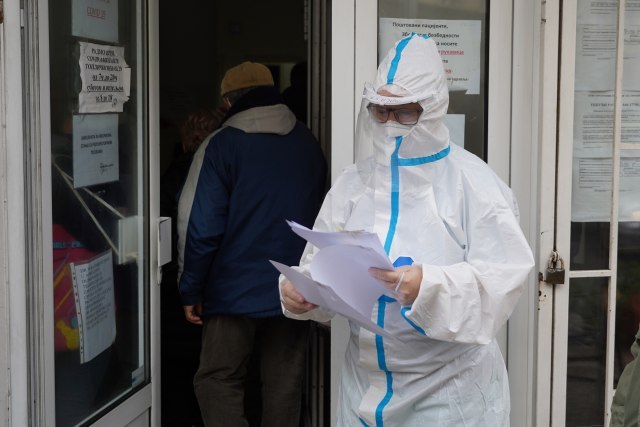 The worst day for Serbia: Almost 5.000 newly infected, 24 died