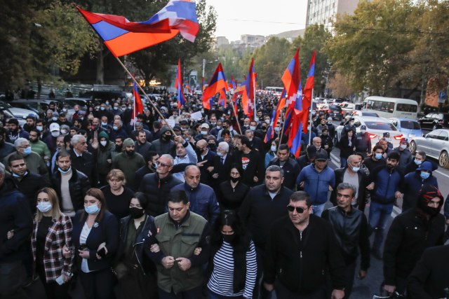 Jermenija: Novi protesti protiv Pašinjana, stigli Rusi