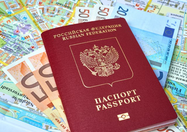 Rusija uvodi program "zlatnih viza": Poznati uslovi za trajno prebivalište