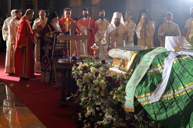 Patriarch Irinej laid to rest at Temple of Saint Sava VIDEO / PHOTO