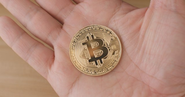 Bitkoin pao na 10-dnevni minimum, povukao i druge kriptovalute