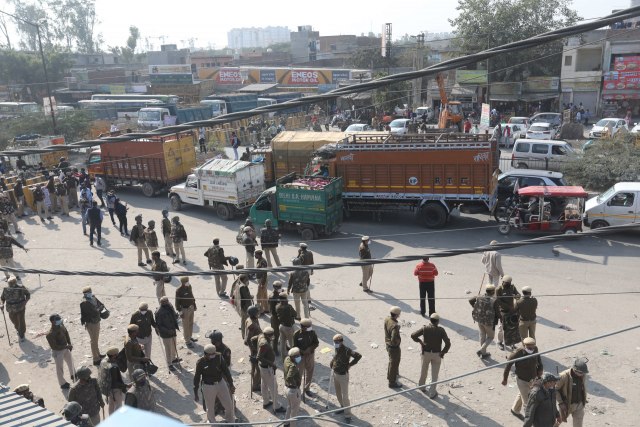 Sukob policije i indijskih farmera na protestu