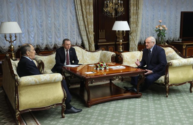 Lavrov poruèio Lukašenku da poštuje sporazume sa Rusijom