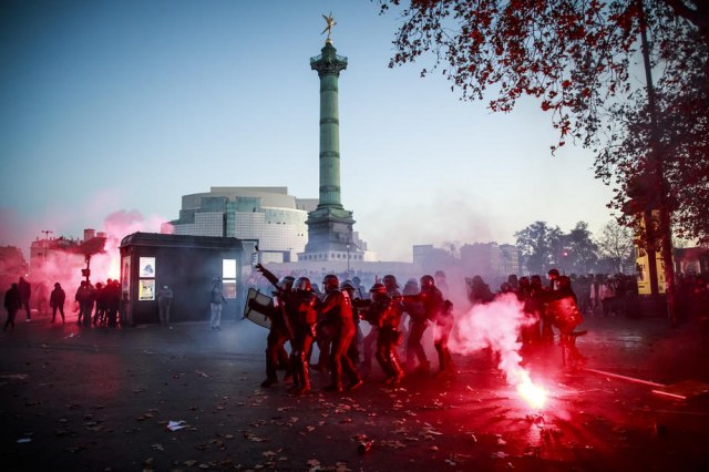 Gnev na ulicama Francuske: Protesti širom zemlje zbog spornog predloga zakona FOTO