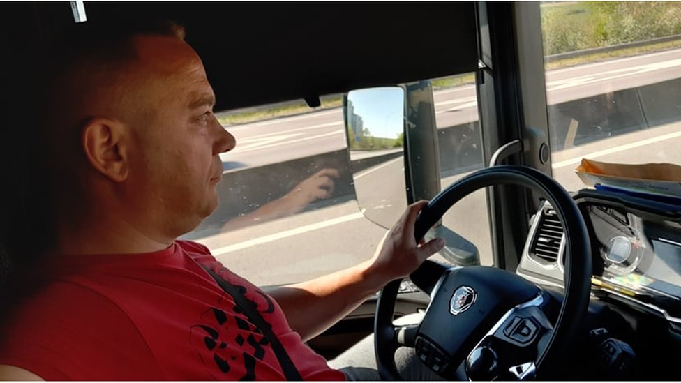 Korona virus, Srbija i vozaèi kamiona: Oseæamo se kao heroji, mada od nas beže kao da smo šugavi
