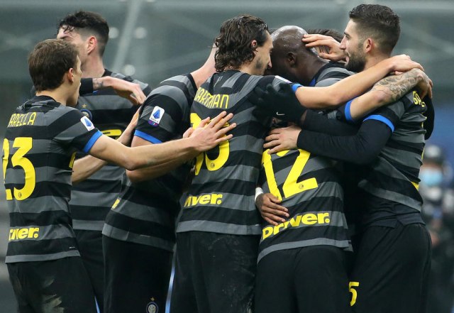 Vlahović pogodio, Inter 
