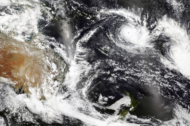 Ciklon protutnjao Fidžijem