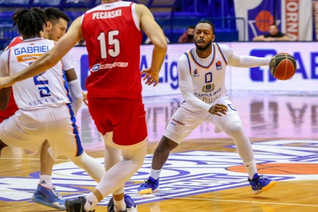 Pulen "slomio" FMP u Baru