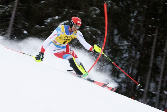 Cenhaojzern pobedio na otvaranju Svetskog kupa u slalomu