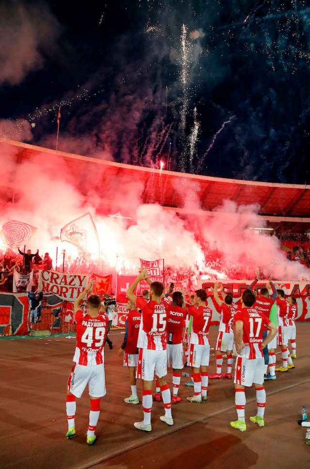 Црвена звезда сербия. Црвена звезда футбол. Дерби црвена звезда партизан. Делие црвена звезда. Црвена звезда манчестер сити.