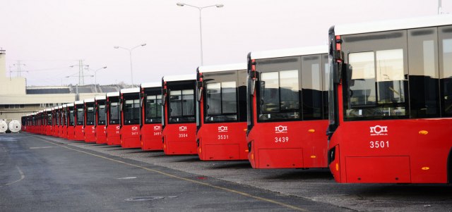 Vesić: Ove godine nabavka još 100 zglobnih autobusa za Beograd