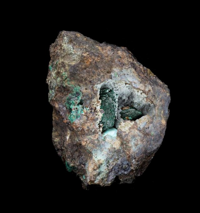 Novi mineral iskopan u steni u Velikoj Britaniji FOTO