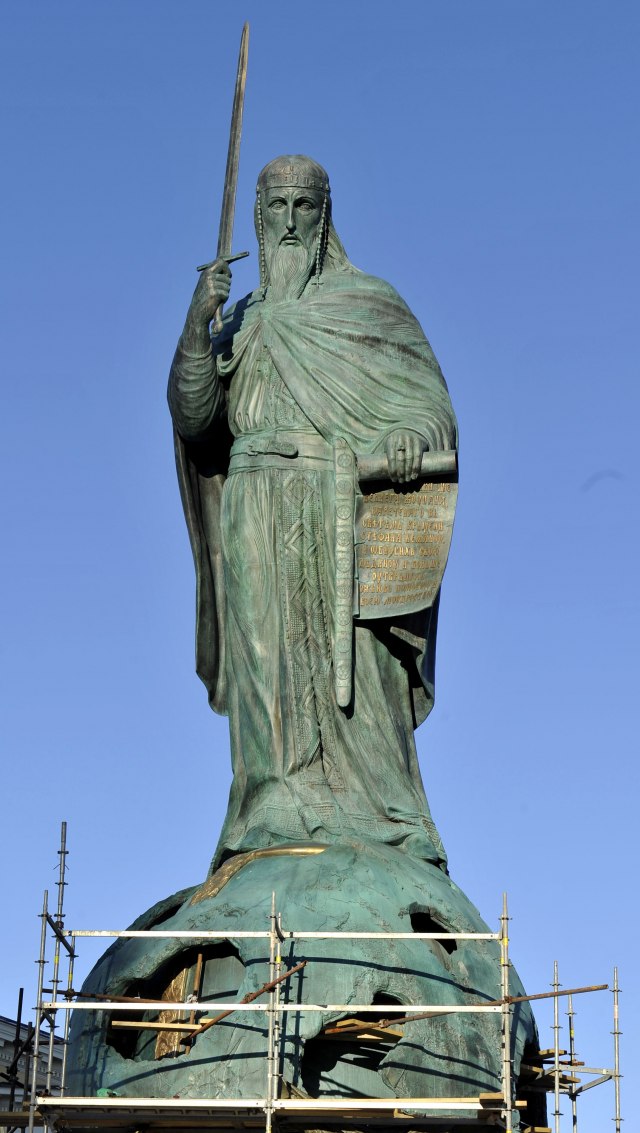 Pogledajte kako izgleda spomenik Stefanu Nemanju uoči zvaničnog otvaranja Savskog trga FOTO