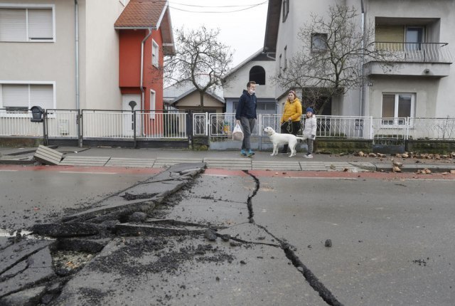 New tremors near Petrinja; Zagreb also felt a strong earthquake this morning VIDEO