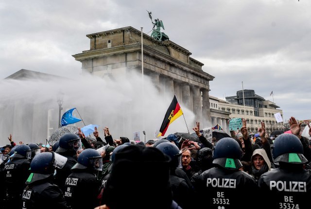 Strah od dešavanja u Vašingtonu - Bundestag jača obezbeđenje