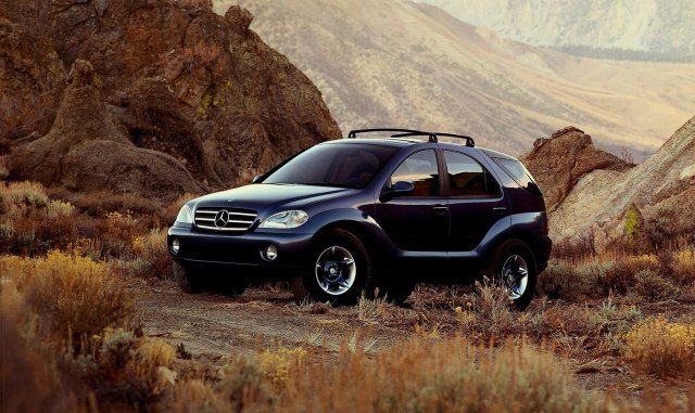 Kako je sve počelo: Mercedesov prvi SUV debitovao je pre 25 godina FOTO