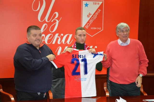 Veljko Simić potpisao za Vojvodinu