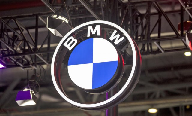BMW odbacuje automatski menjaè s dva kvaèila