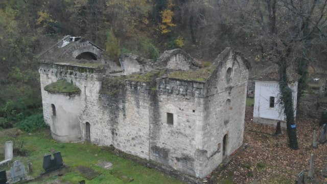 Velika svetinja propada: Misteriozna crkva kod Topole gde se srpska vojska se prièešæivala