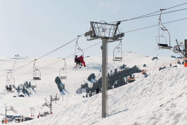 Danas otvaraju skijališta u devet regiona: PCR test obavezan