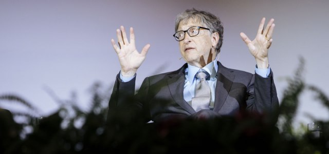 Bill Gates received the vaccine - he didn't say which one PHOTO / VIDEO