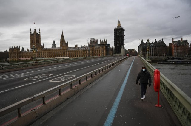 Dim kuljao iz zgrade Parlamenta u Londonu; Vatrogasci: Lažni alarmVIDEO/FOTO
