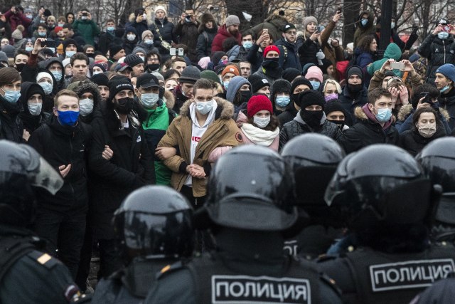 rusija navaljni protesti
Foto: Tanjug/AP Photo/Pavel Golovkin