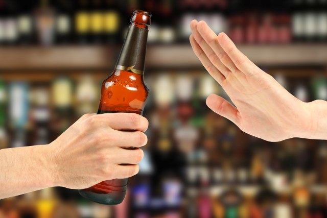 Pati od retkog sindroma koji hranu pretvara u alkohol: "Alkotest koristim svakih sat vremena"