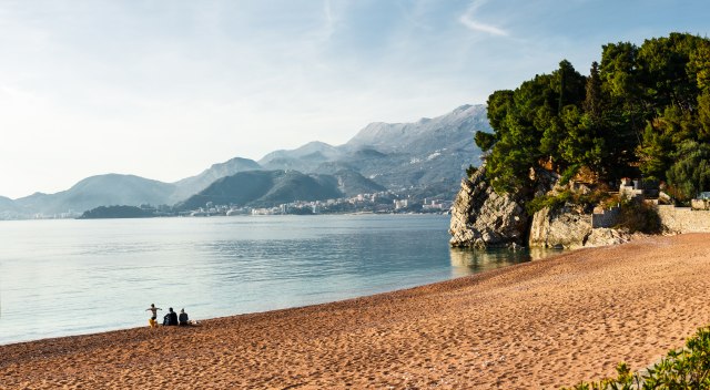 Crnoj Gori će nedostajati 300.000 kvadrata plaža