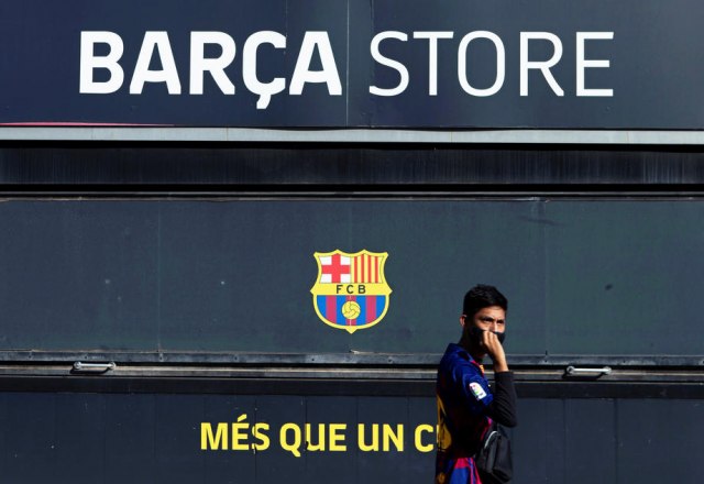 Barselona pustila u prodaju dres kako bi namirila deo dugova