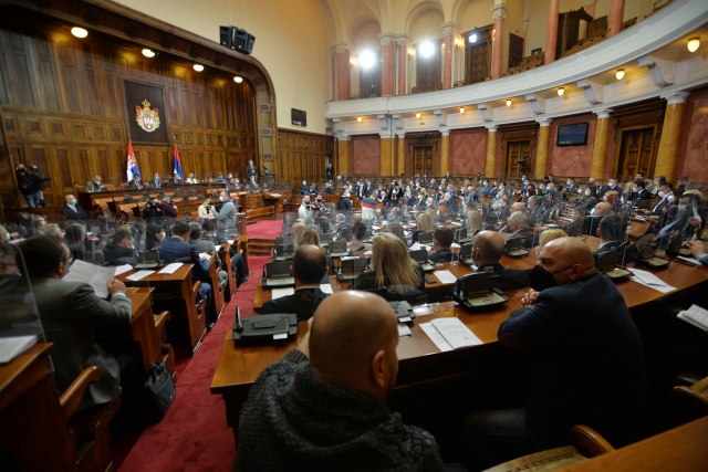 Počela vanredna sednica Skupštine Srbije FOTO