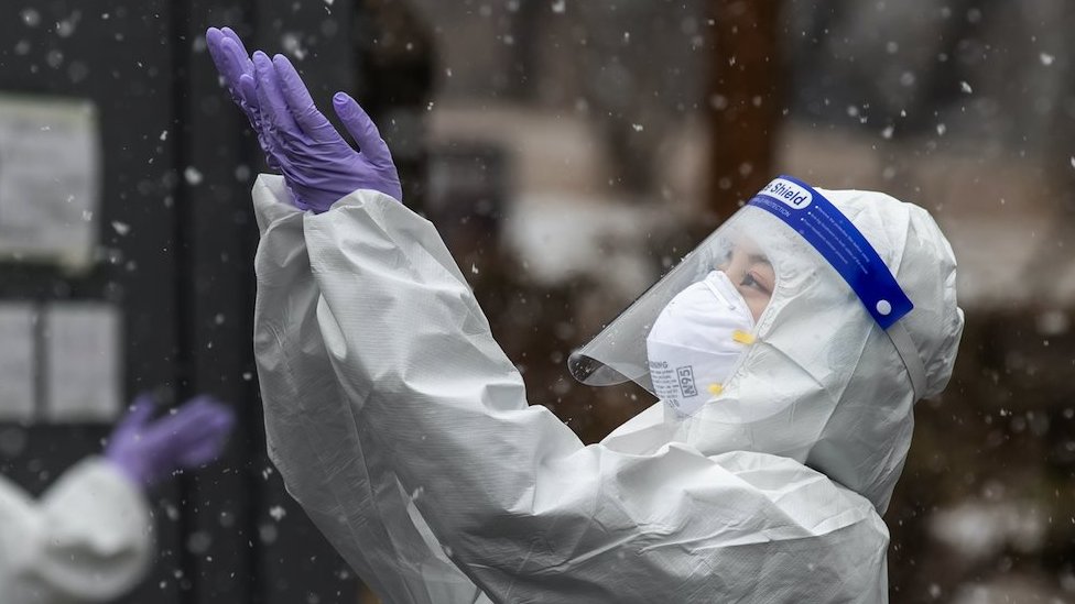 Korona virus: Zašto se neke zemlje bore protiv pandemije uspešnije od drugih