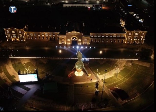 Noć uoči otvaranja: Pogledajte kako je sinoć izgledao spomenik Stefanu Nemanji iz vazduha VIDEO