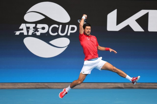 Novak sjajan na startu ATP kupa protiv odličnog Šapovalova