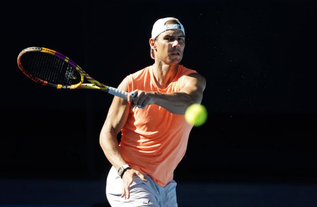 Nadala i dalje muče leđa, u pitanje doveden i nastup u Melburnu