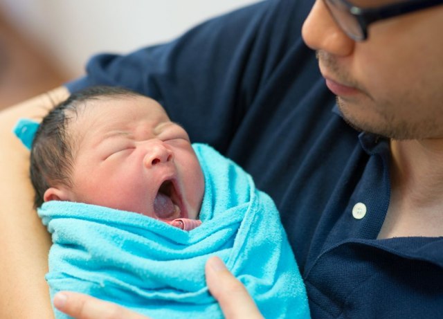 Prvi put imena trojice muškaraca upisana u bebinu krštenicu FOTO