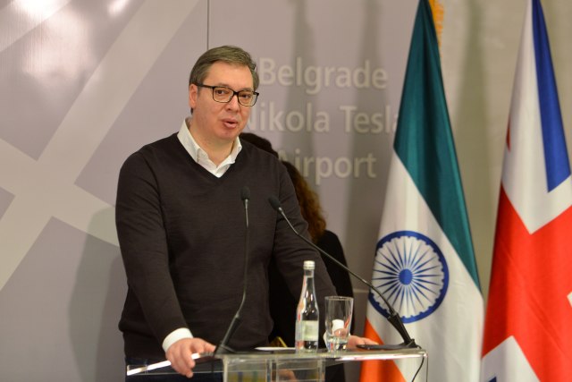 Vučić: Telekom neće više biti džak za udaranje zbog tajkunskih interesa