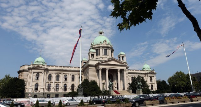 Pauza u Skupštini Srbije do 12 časova