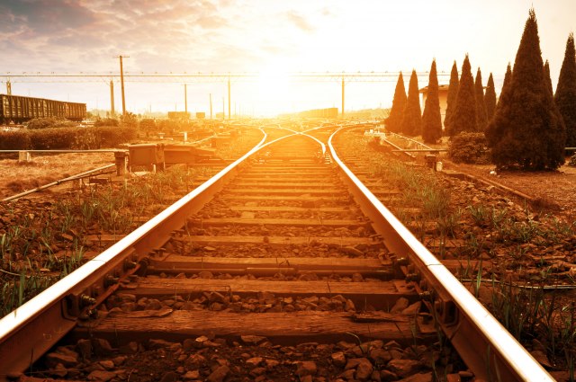 Železnièari najavljuju obustavu rada zbog kolektivnog ugovora: "Plate ispod minimalca"