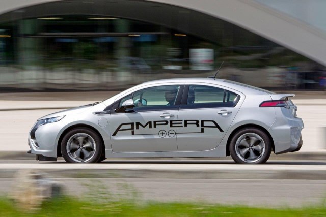 Opel Ampera slavi 10. roðendan