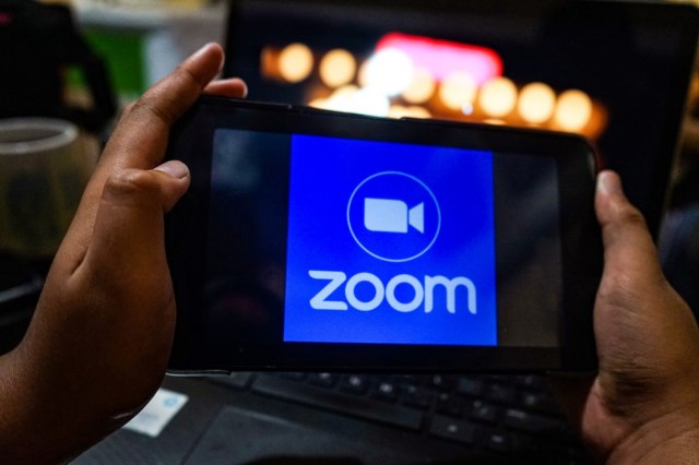 Zoom dodaje automatsko titlovanje za sve besplatne naloge