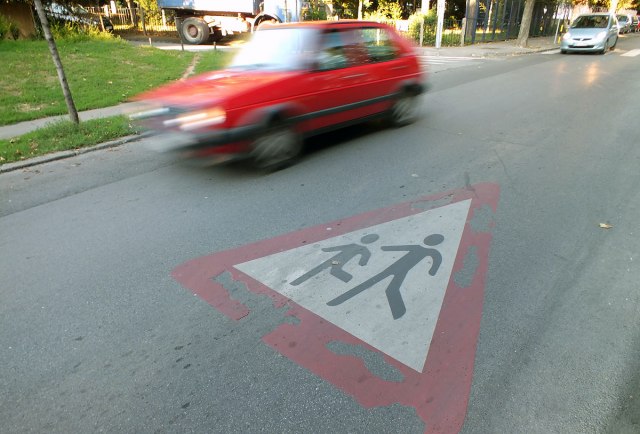 Test za polaganje vozaèkog prepun trivijalnosti – brave bitnije od znaka "stop"