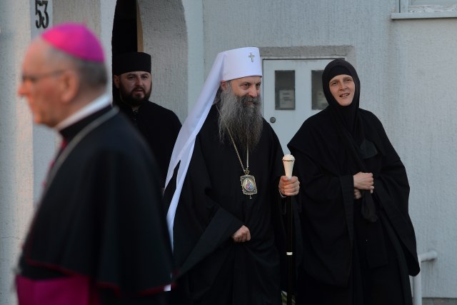 Kad æe papa u Srbiju? "Bog sveti zna"